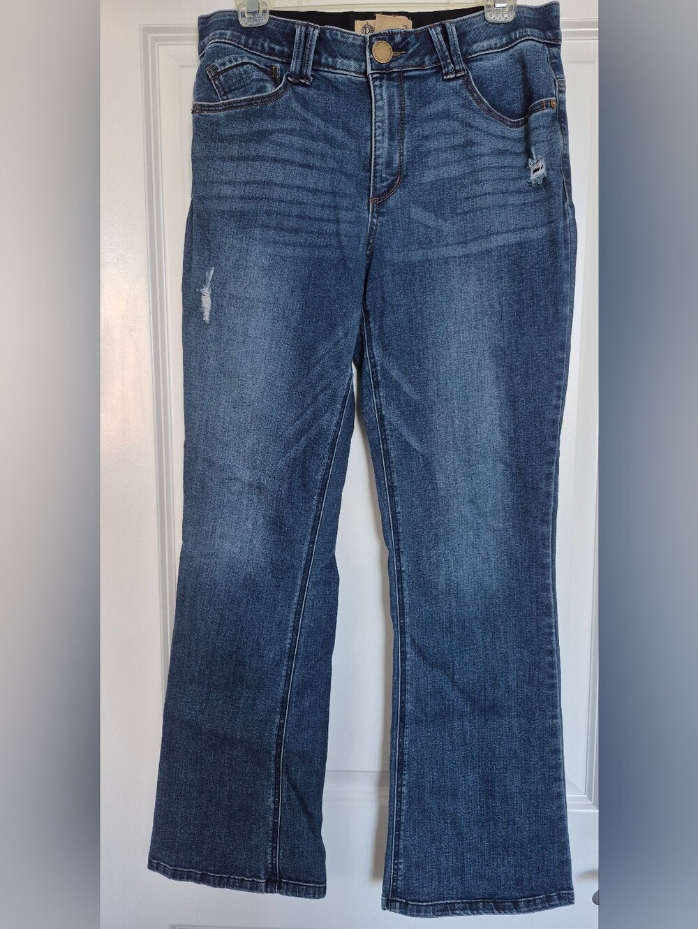 Classic Women's Mid-Blue Straight Jeans